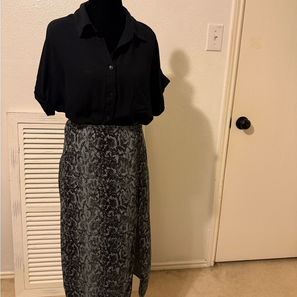 Chic Black and Gray Patterned Pencil Skirt